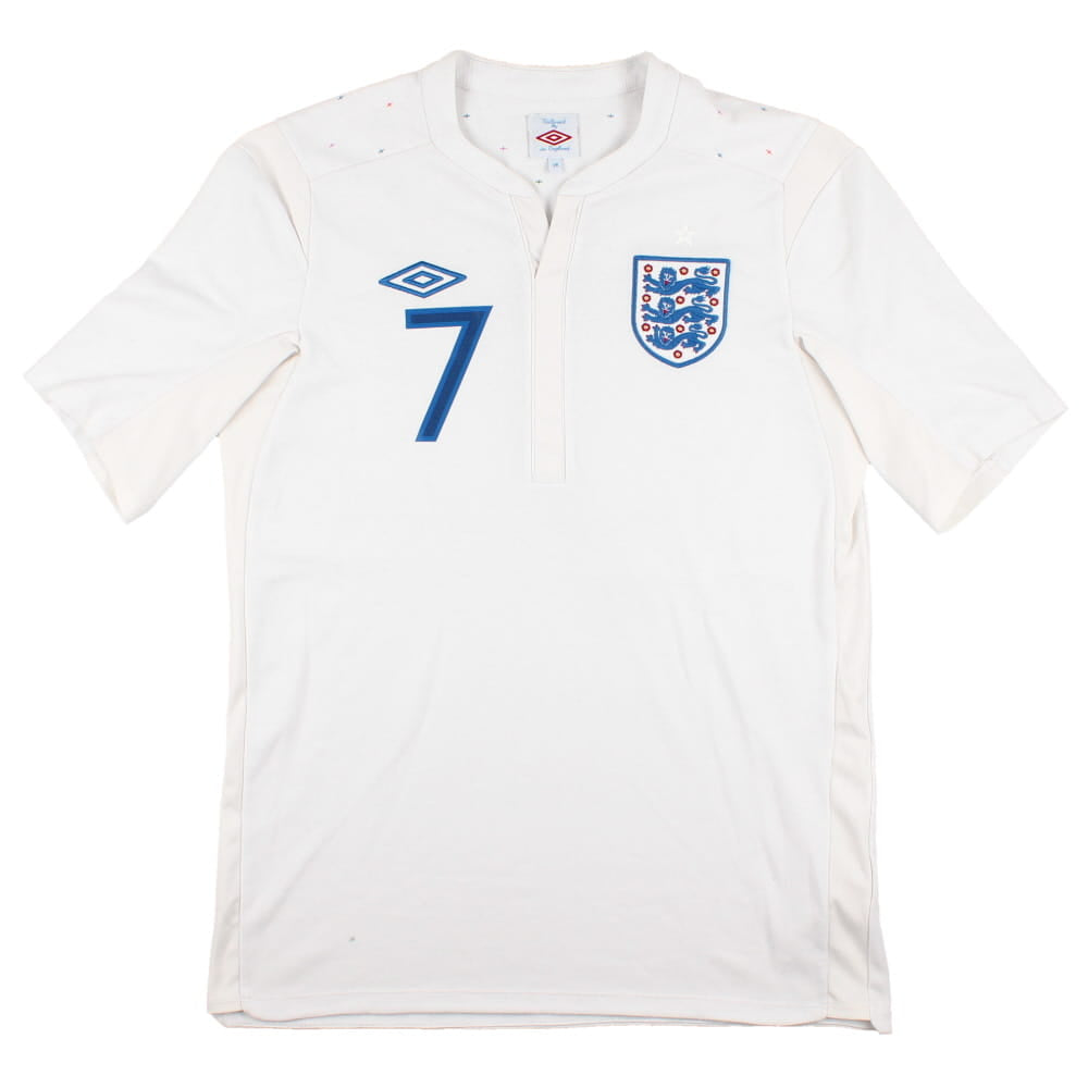 England 2010-2011 Home Shirt (M) Young #7 (Very Good)_1