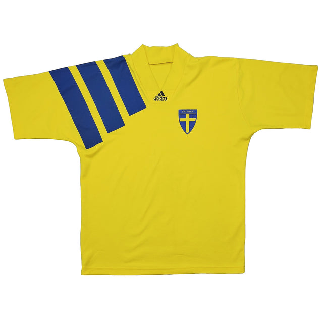 CULT KITS - 1992/94 SWEDEN HOME SHIRT (L) ADIDAS