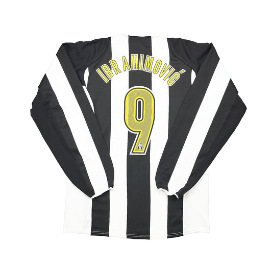 2004/05 Juventus Ibrahimovic #11 L/S Home Shirt (L) Nike
