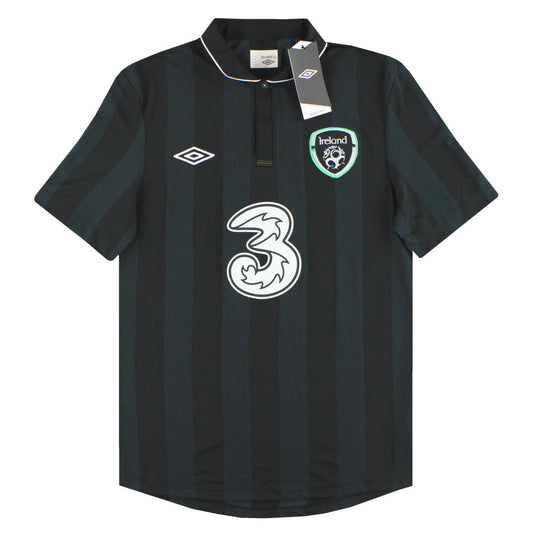 2013-14 Ireland Umbro Away Shirt *w/tags* M