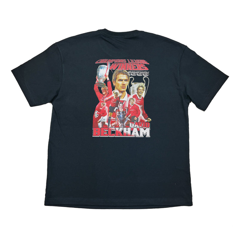 MANCHESTER UNITED BECKHAM 'CAMP NOU 1999' BOOTLEG TEE | Cult Kits, Medium / Manchester United / Black