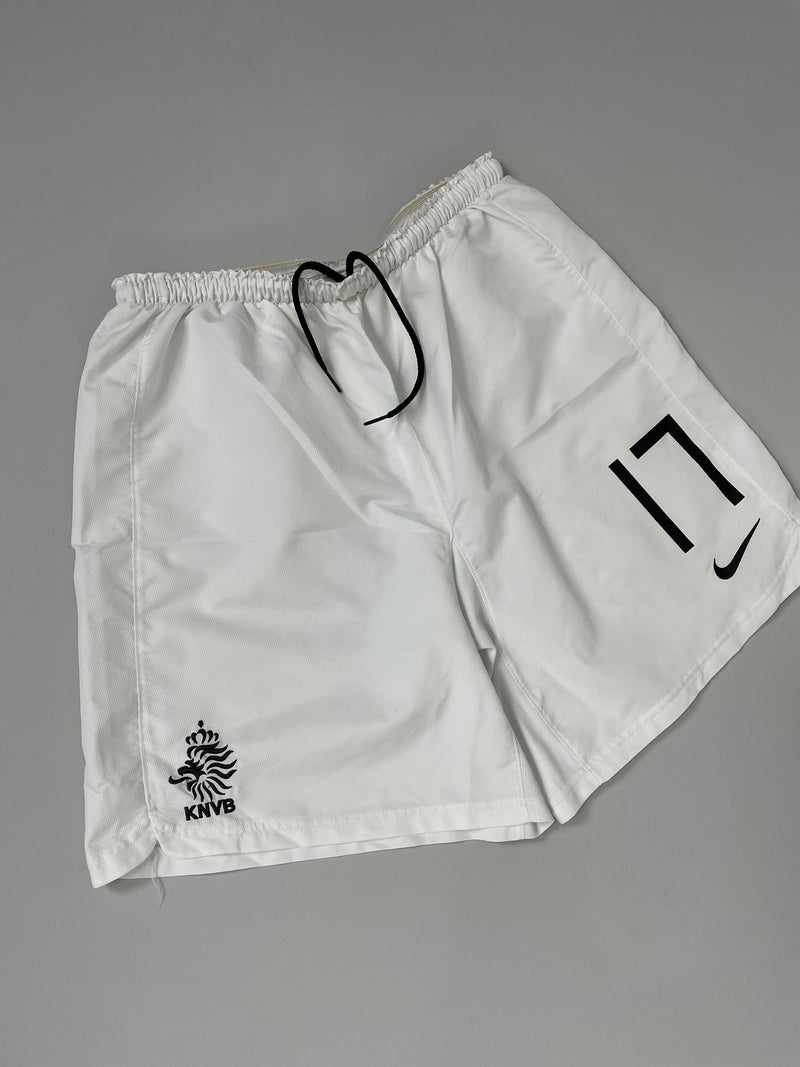 CULT KITS - 2004/06 NETHERLANDS #17 AWAY SHORTS (M) NIKE
