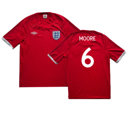 England 2009-10 Away Shirt (Excellent) (Moore 6)_0